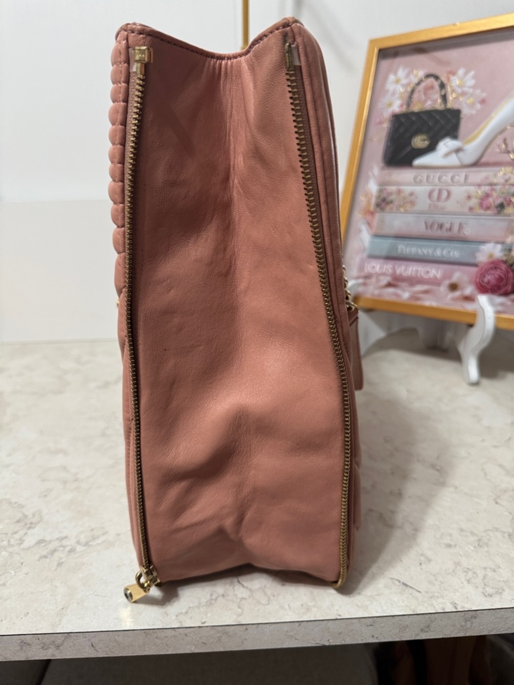 Henri Bendel blush pink 🩷 lambskin expandable chain tote with COA - Picture 7 of 15